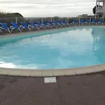 Vue - Piscine Et Calme - 4 Personnes شقة لي سابلِ دولونْ