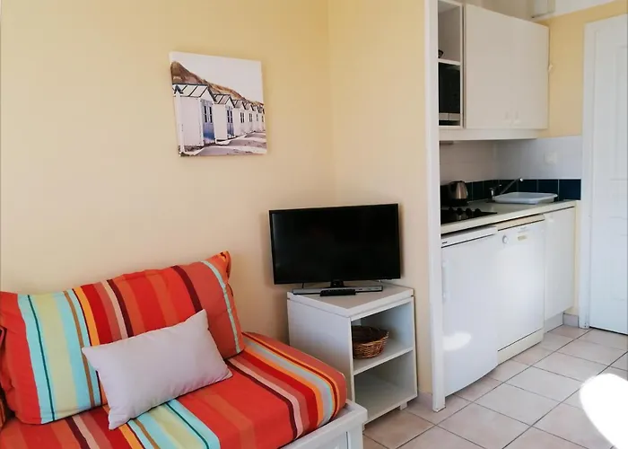 4 Personnes Face Aux Sables D'olonne